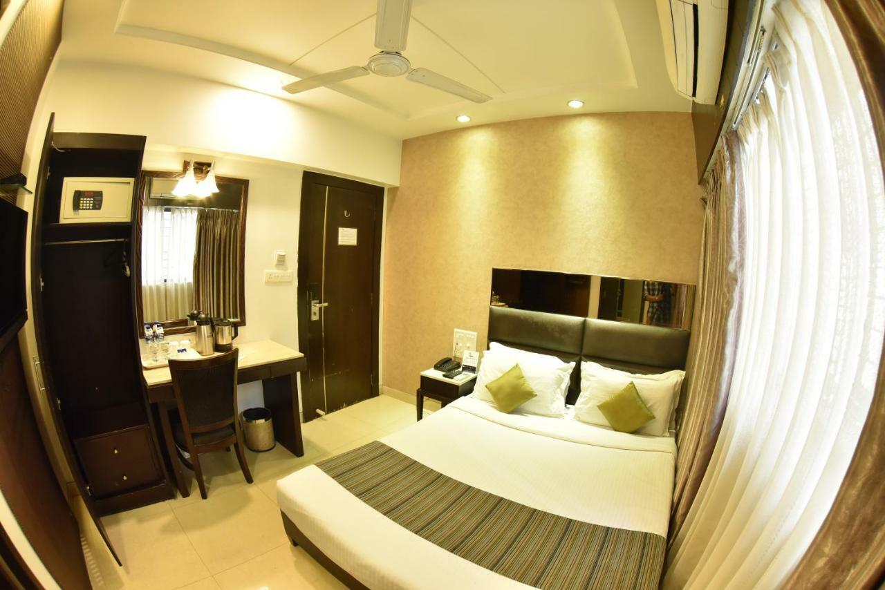 Hotel Manama Mumbai Dış mekan fotoğraf