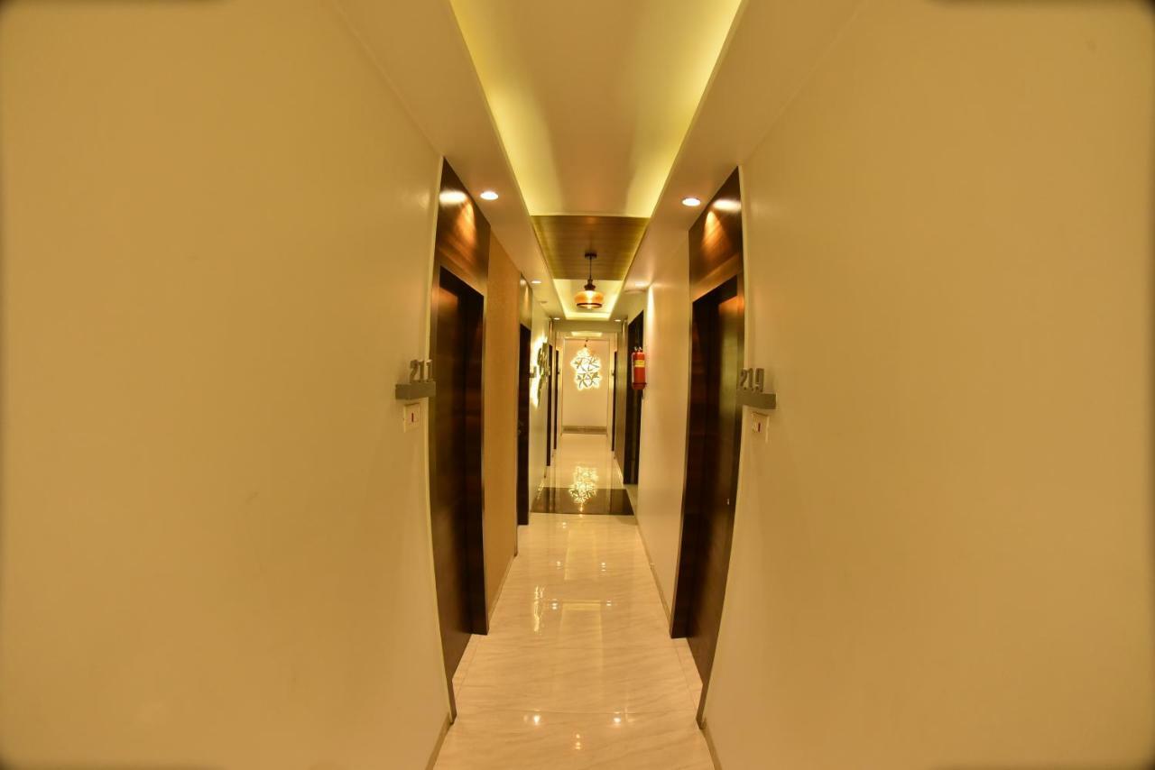 Hotel Manama Mumbai Dış mekan fotoğraf
