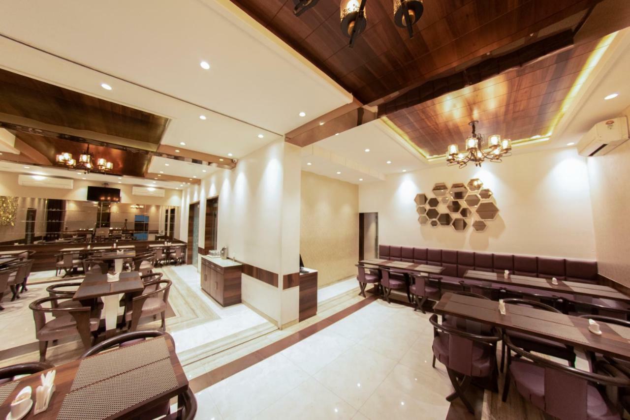 Hotel Manama Mumbai Dış mekan fotoğraf
