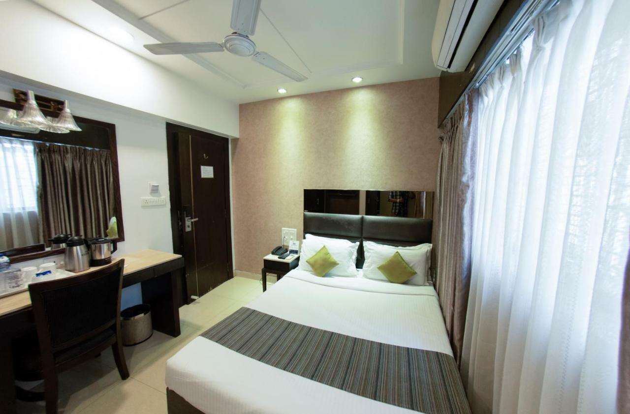 Hotel Manama Mumbai Dış mekan fotoğraf