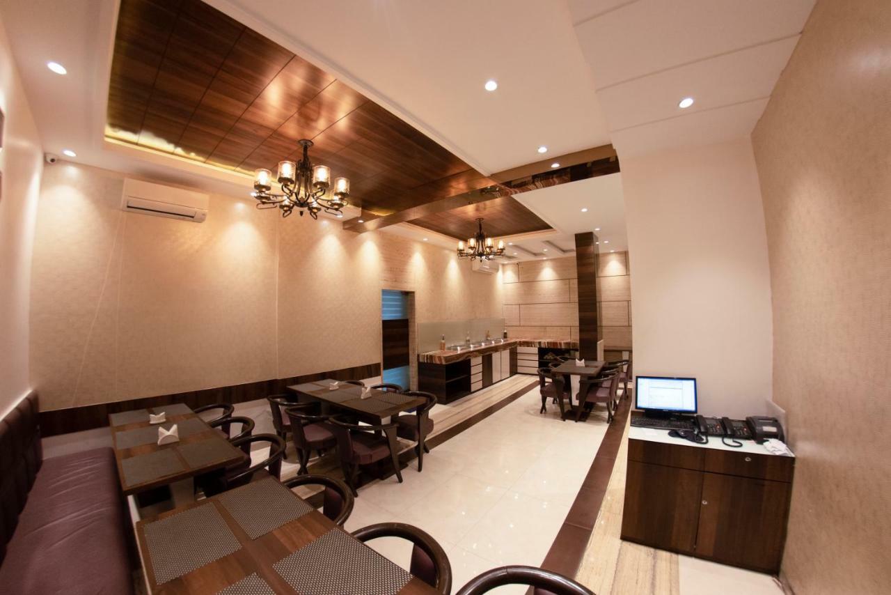 Hotel Manama Mumbai Dış mekan fotoğraf